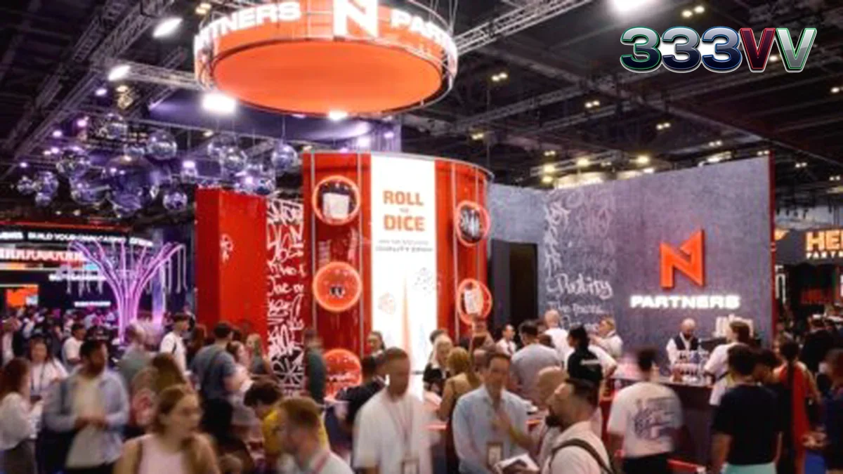 Suasana stan N1 Partners yang artistik di ajang iGB L!VE London